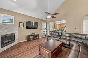 6913 Chaco Trail, Fort Worth, TX 76137 - Photo 10