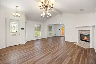 1202 Henard Ln, Granbury, TX 76048 - Photo 6