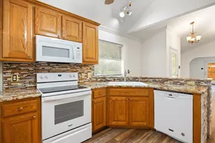 1202 Henard Ln, Granbury, TX 76048 - Photo 12