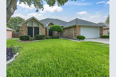 510 Hanover Drive, Waxahachie, TX 75165 - Photo 1