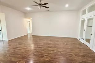 7102 Lyons Rd, Garland, TX 75043 - Photo 14