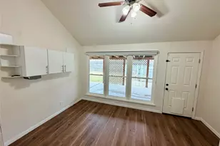 7102 Lyons Rd, Garland, TX 75043 - Photo 16