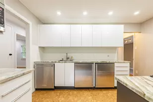 2732 Mateur St, Dallas, TX 75211 - Photo 10
