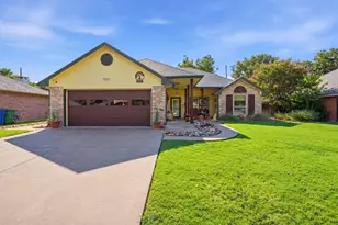 215 Morene Ave, Waxahachie, TX 75165 - Photo 28