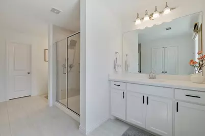 205 Somerset Drive, Lewisville, TX 75056 - Photo 22