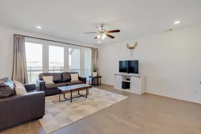 205 Somerset Drive, Lewisville, TX 75056 - Photo 8
