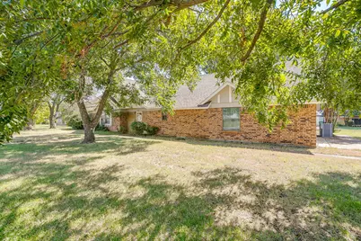 400 Mountain Valley Boulevard, Joshua, TX 76058 - Photo 2