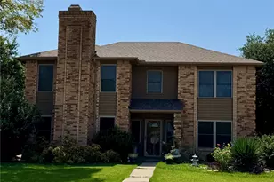 2070 Vista Dr, Lewisville, TX 75067 - Photo 2