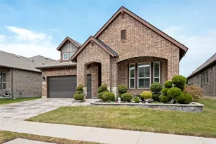 2615 High Bluff Dr, Mansfield, TX 76063 - Photo 2