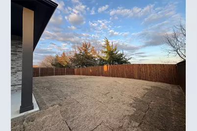 400 Stone Hollow Drive, Ferris, TX 75125 - Photo 22