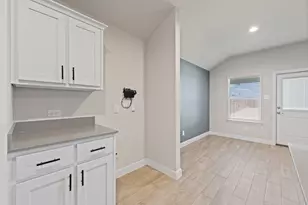 616 Breckenridge Pk Dr, Alvarado, TX 76009 - Photo 10