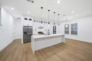 310 E 7th St, Dallas, TX 75203 - Photo 12