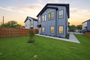 310 E 7th St, Dallas, TX 75203 - Photo 4