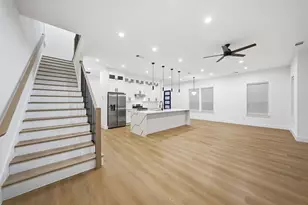 310 E 7th St, Dallas, TX 75203 - Photo 10