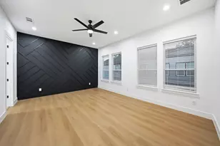 310 E 7th St, Dallas, TX 75203 - Photo 16