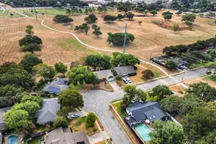 3032 Oak Valley Dr, Bedford, TX 76021 - Photo 4