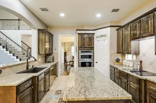 2113 Sandy Creek Dr, Frisco, TX 75033 - Photo 8