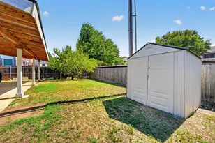 306 Branch Bend, Euless, TX 76039 - Photo 18