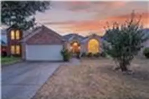 306 Branch Bend, Euless, TX 76039 - Photo 16
