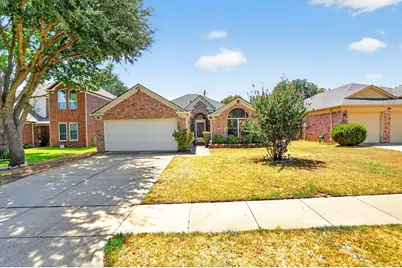 306 Branch Bend, Euless, TX 76039 - Photo 1