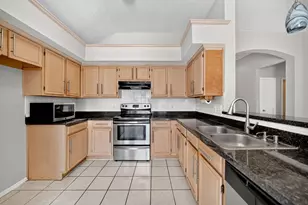 306 Branch Bend, Euless, TX 76039 - Photo 10