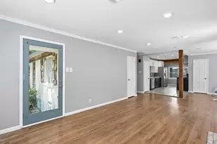 911 Reverchon Dr, Dallas, TX 75211 - Photo 6