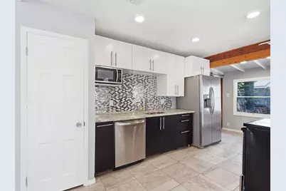 911 Reverchon Drive, Dallas, TX 75211 - Photo 8