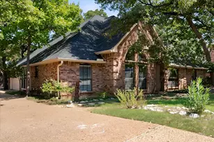 3803 Marine Ct, Arlington, TX 76016 - Photo 2