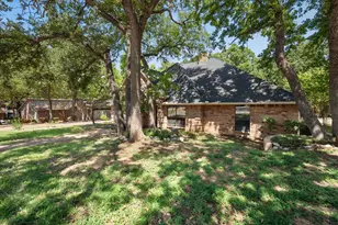 3803 Marine Ct, Arlington, TX 76016 - Photo 4