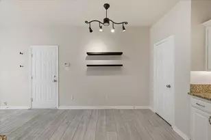 2203 Meadowstone Dr, Carrollton, TX 75006 - Photo 14