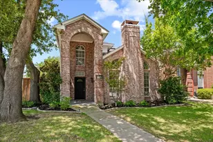 2203 Meadowstone Dr, Carrollton, TX 75006 - Photo 2