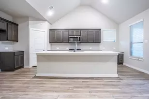 659 Bethpage Dr, Red Oak, TX 75154 - Photo 10
