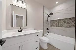 2210 San Saba Ct, Granbury, TX 76048 - Photo 24