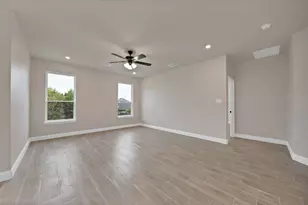 2210 San Saba Ct, Granbury, TX 76048 - Photo 16