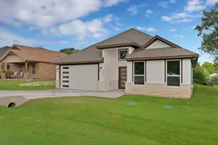 2210 San Saba Ct, Granbury, TX 76048 - Photo 2