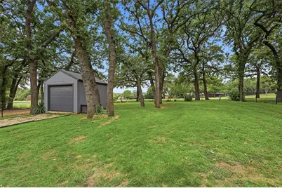 237 Cayuga Trail, Lake Kiowa, TX 76240 - Photo 32