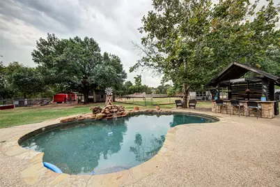 3805 Berry Hill Court, Double Oak, TX 75028 - Photo 8