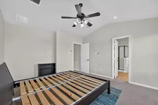 7863 Liverpool Ln, Irving, TX 75063 - Photo 30