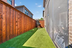 7105 Granada Pl, Dallas, TX 75223 - Photo 32