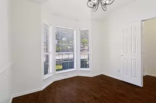 513 Creek Ct, Lewisville, TX 75067 - Photo 2