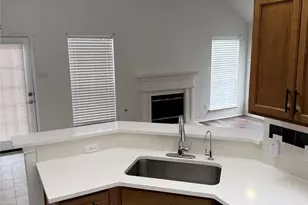 3860 Gillespie Dr, Carrollton, TX 75010 - Photo 8