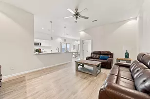 922 Pecos River Dr, Granbury, TX 76048 - Photo 10