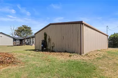 1901 E Texas Street, Denison, TX 75021 - Photo 10
