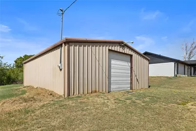 1901 E Texas Street, Denison, TX 75021 - Photo 6