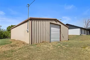 1901 E Texas St, Denison, TX 75021 - Photo 6