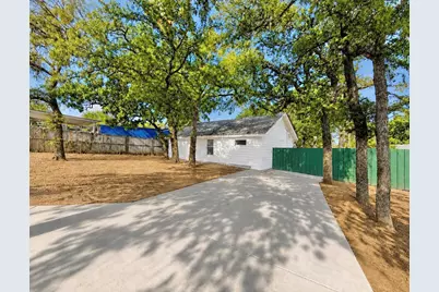 1005 Winnie Street, Fort Worth, TX 76112 - Photo 2