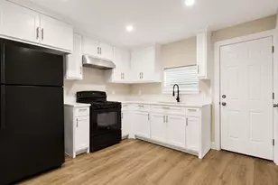 1005 Winnie St, Fort Worth, TX 76112 - Photo 4