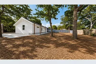 1005 Winnie Street, Fort Worth, TX 76112 - Photo 12
