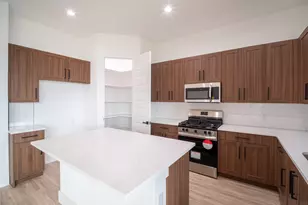 3453 Sanjeev Dr, Irving, TX 75060 - Photo 6