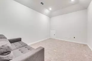 2094 Creekbluff Cir, Lewisville, TX 75010 - Photo 20